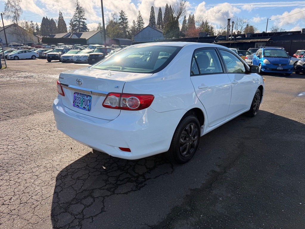 2011 Toyota Corolla Image 7