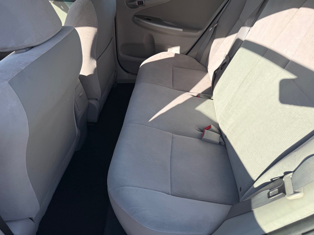 2011 Toyota Corolla Image 11