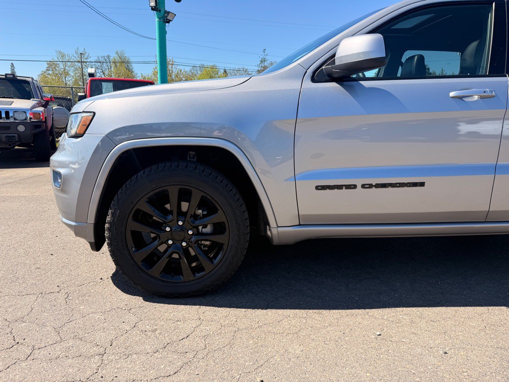 2019 Jeep Grand Cherokee Image 3