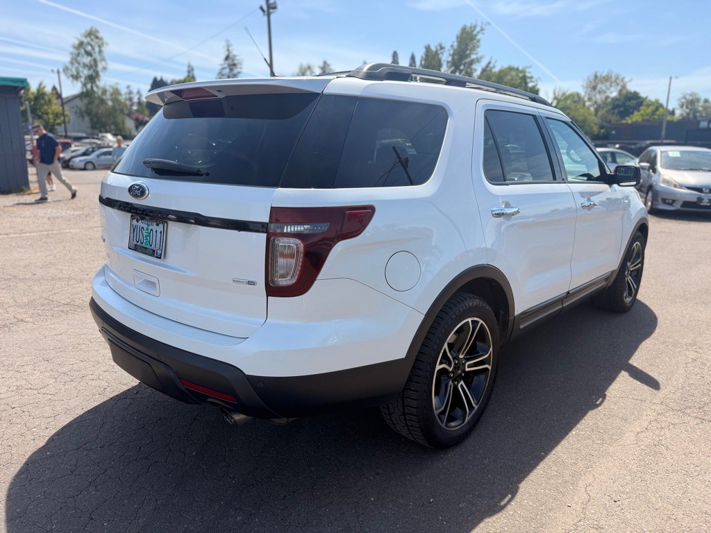 2013 Ford Explorer Image 7