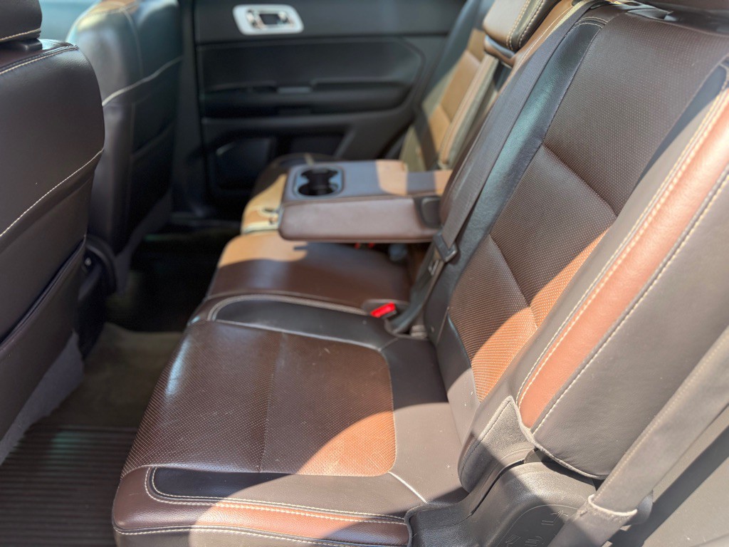 2013 Ford Explorer Image 11