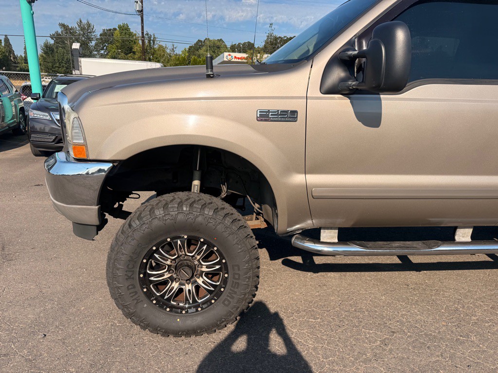 2002 Ford F-250 Image 2