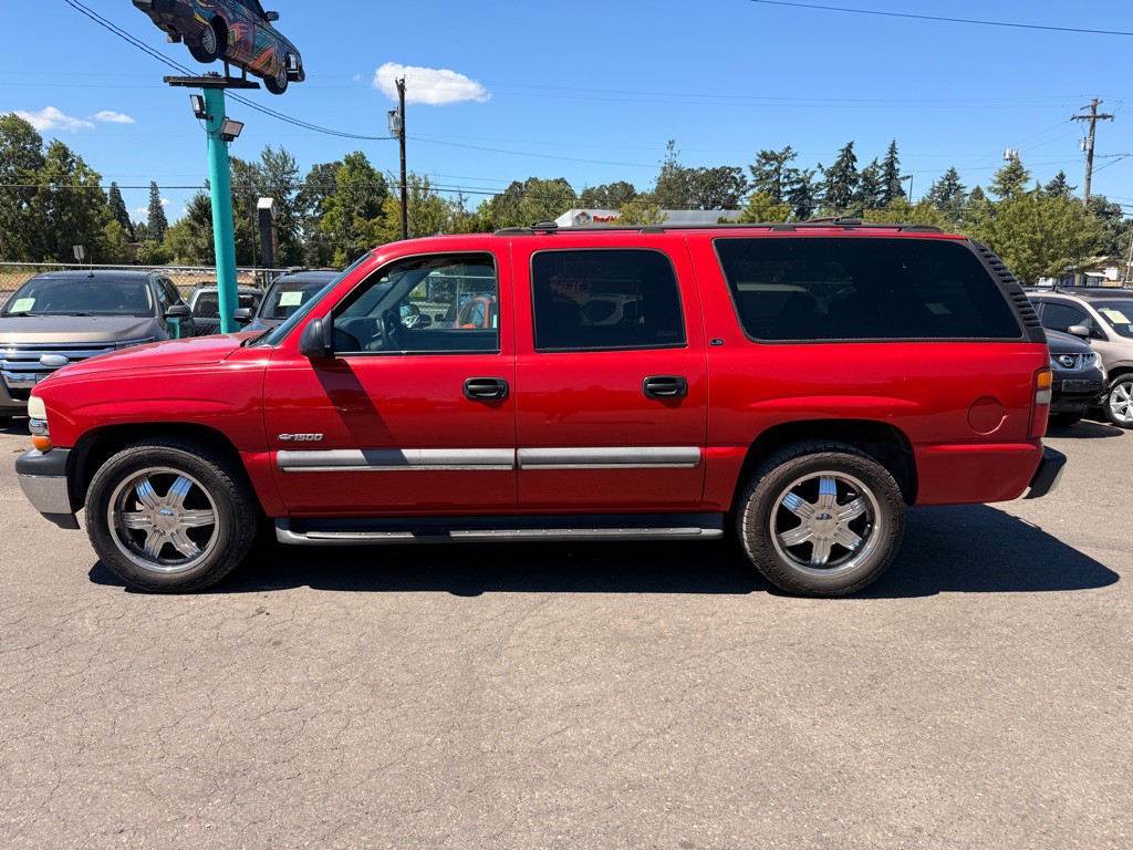 2000 Chevrolet Suburban Image 2