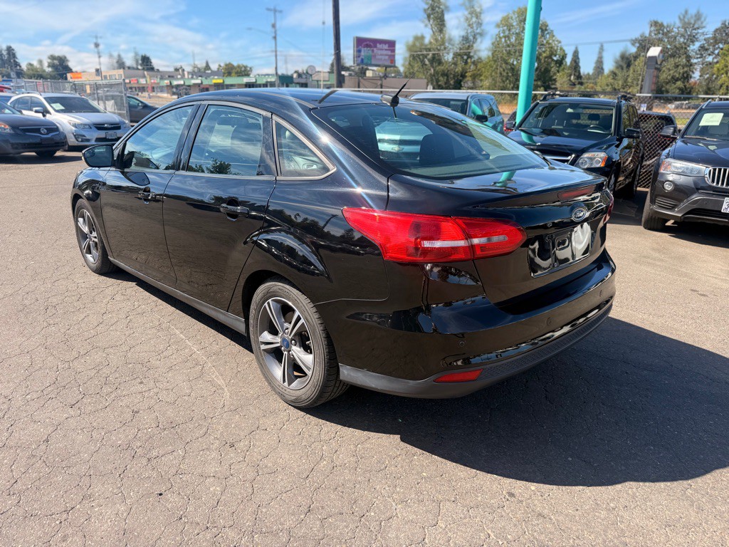 2016 Ford Focus Image 4