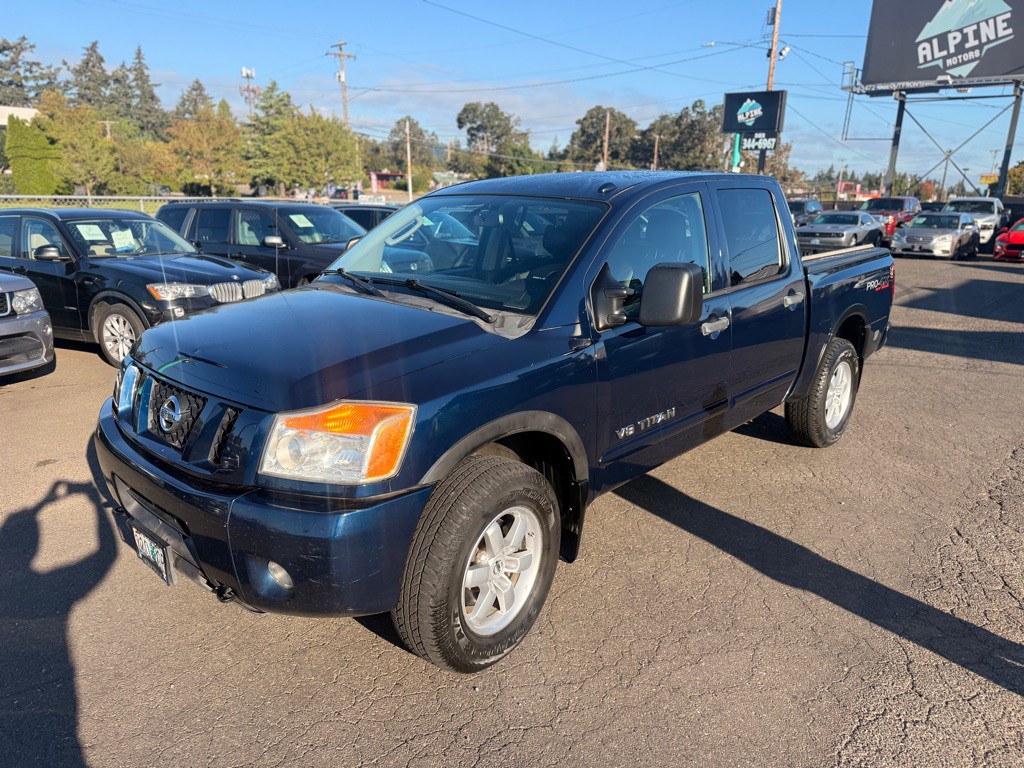 2009 Nissan Titan Image 2