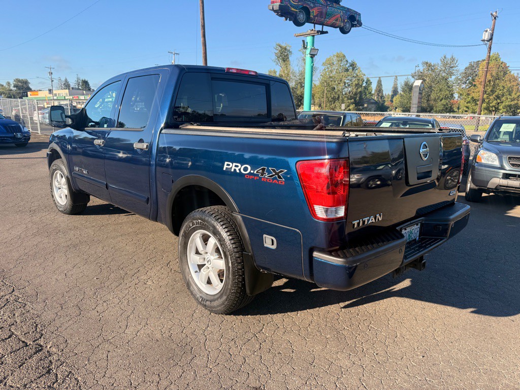 2009 Nissan Titan Image 3