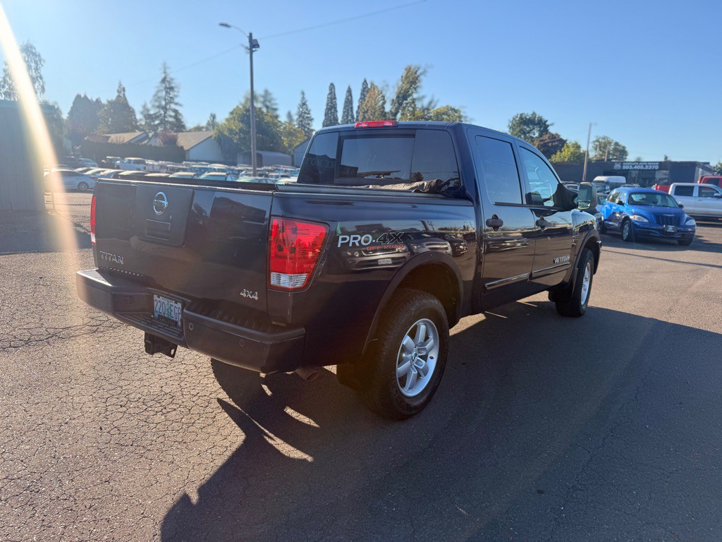 2009 Nissan Titan Image 6
