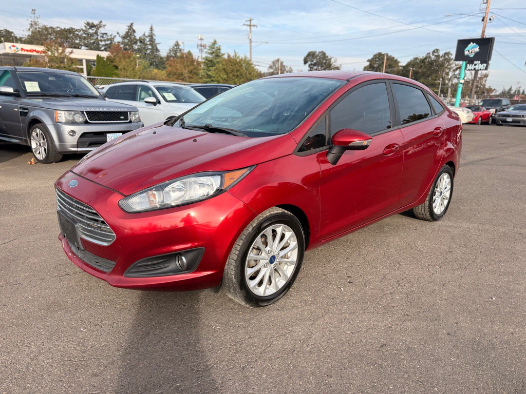 2014 Ford Fiesta Image 1
