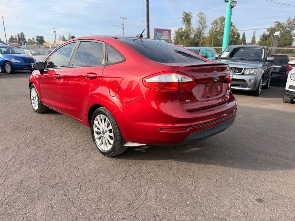 2014 Ford Fiesta Image 4