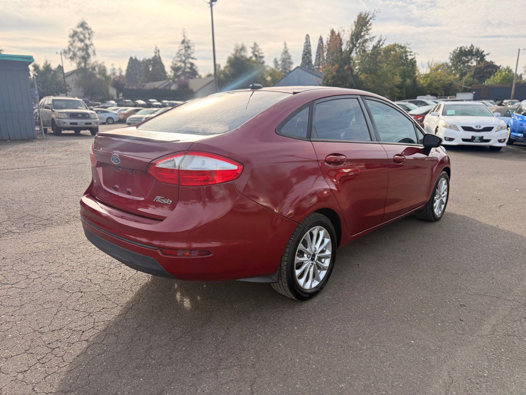 2014 Ford Fiesta Image 6