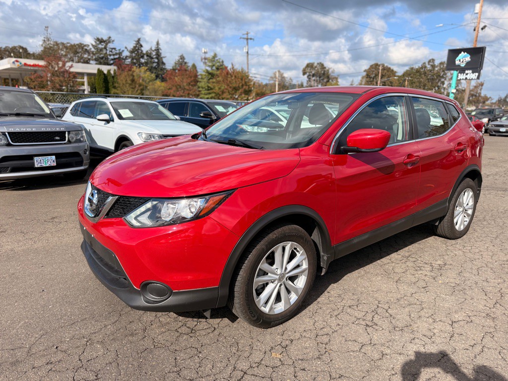 2017 Nissan Rogue Image 2