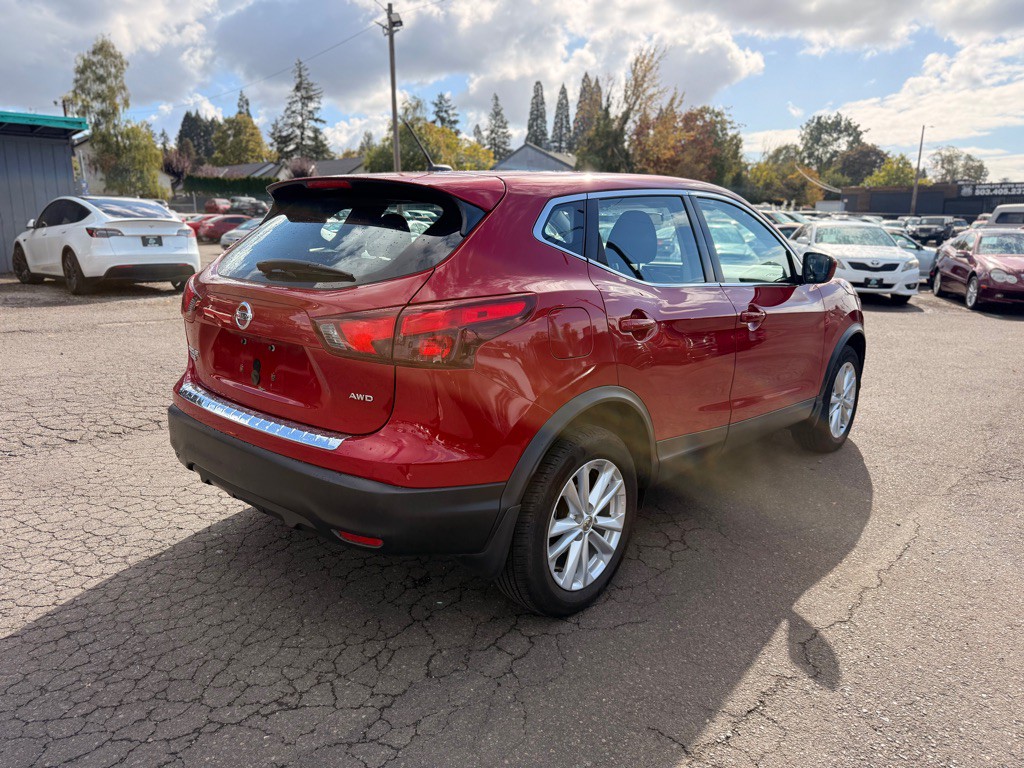 2017 Nissan Rogue Image 4
