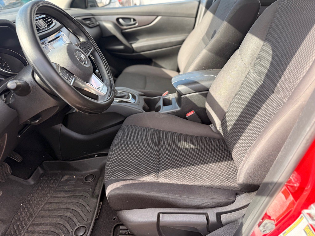 2017 Nissan Rogue Image 6
