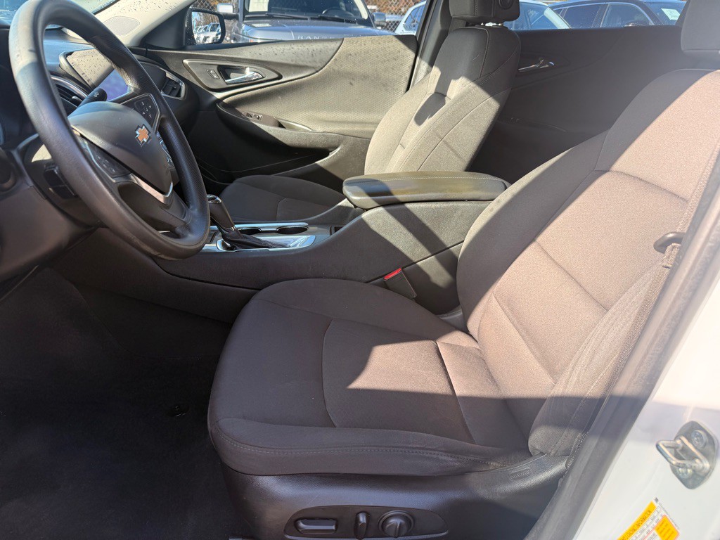 2020 Chevrolet Malibu Image 6