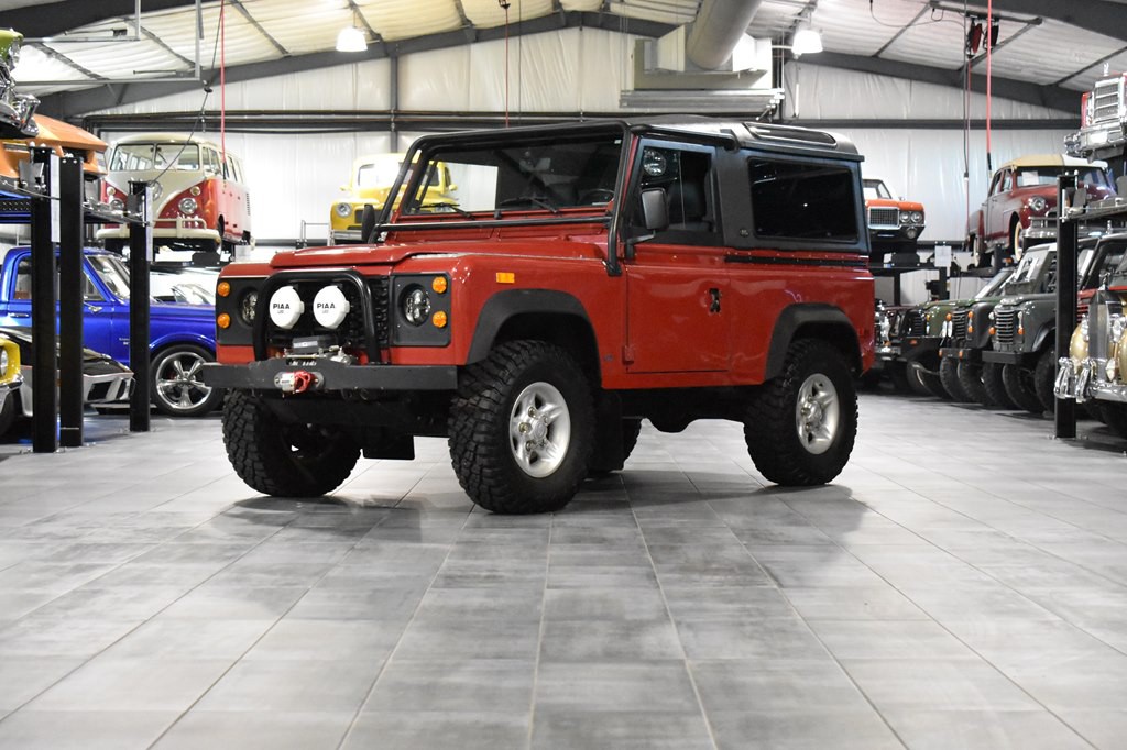 1994 Land Rover Defender Image 1