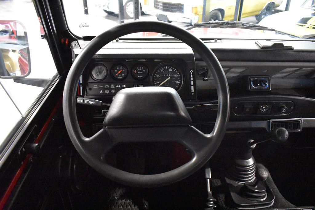 1994 Land Rover Defender Image 14