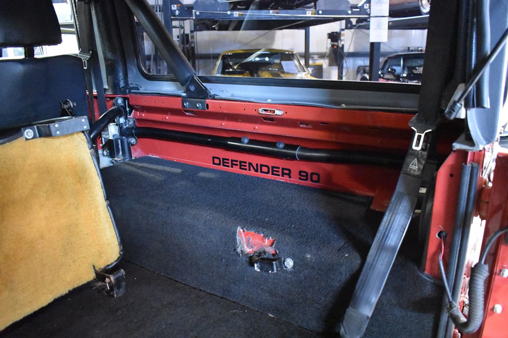 1994 Land Rover Defender Image 28