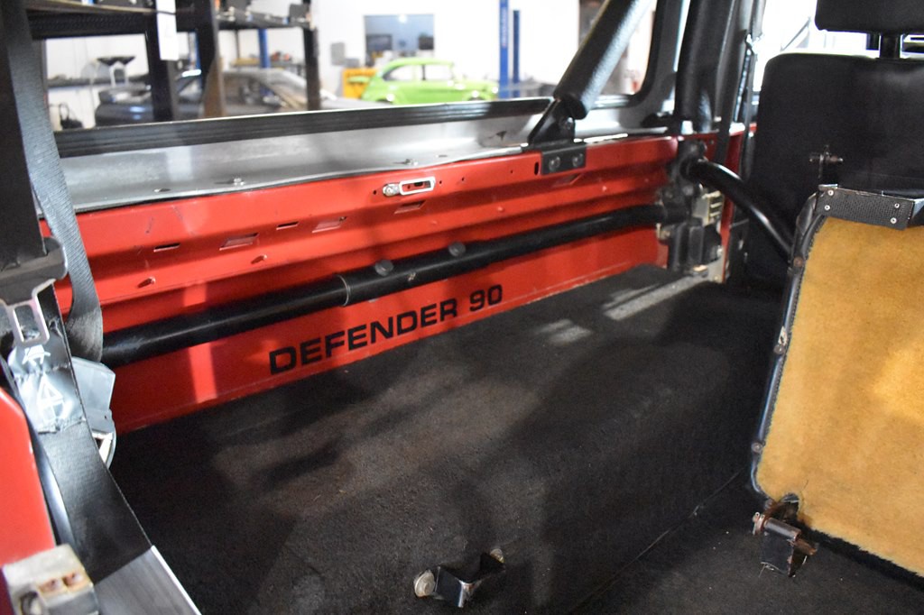 1994 Land Rover Defender Image 29
