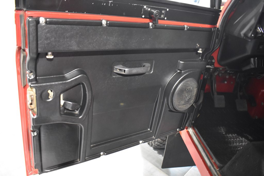 1994 Land Rover Defender Image 34