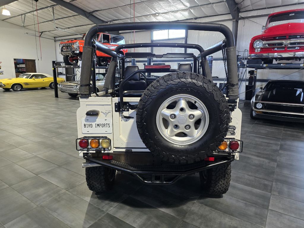 1997 Land Rover Defender Image 5