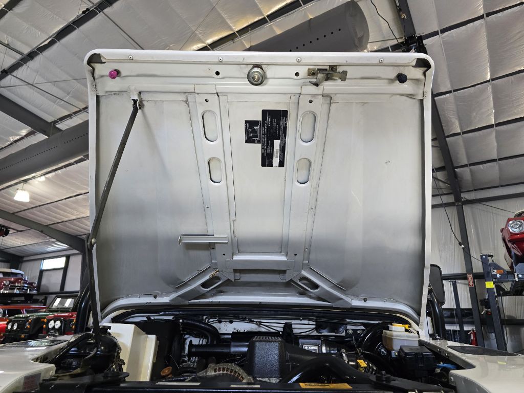 1997 Land Rover Defender Image 31