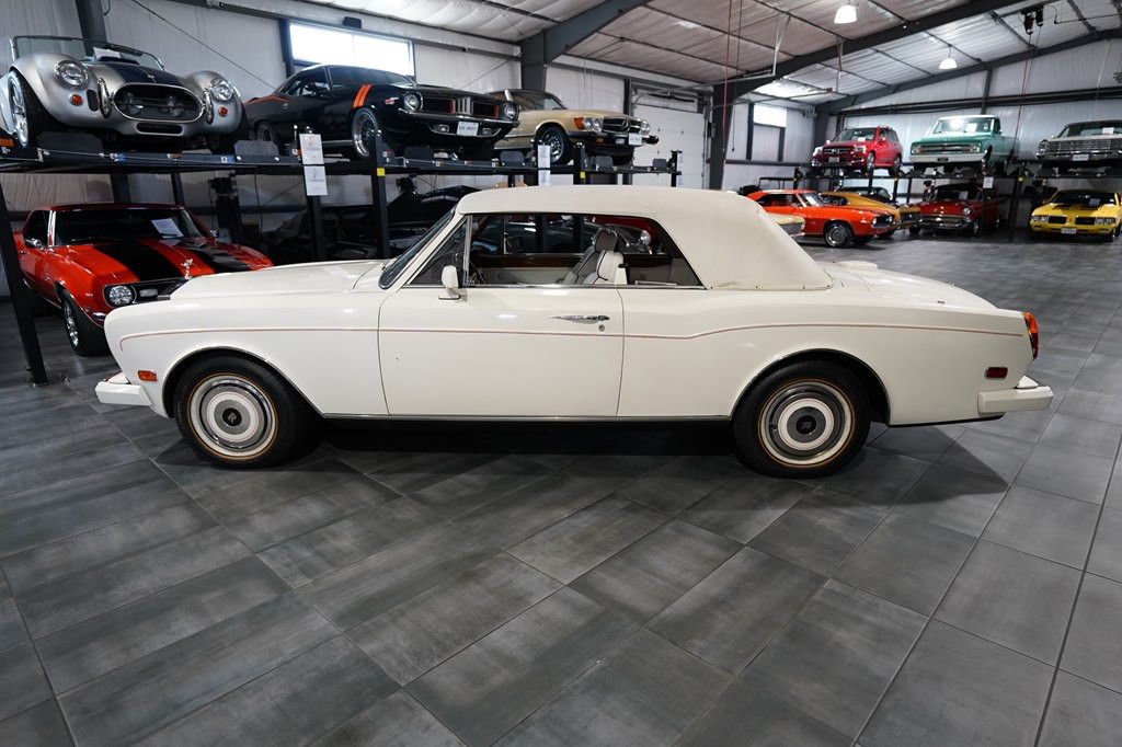 1987 Rolls-Royce Corniche Image 3