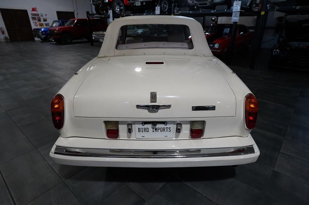 1987 Rolls-Royce Corniche Image 5