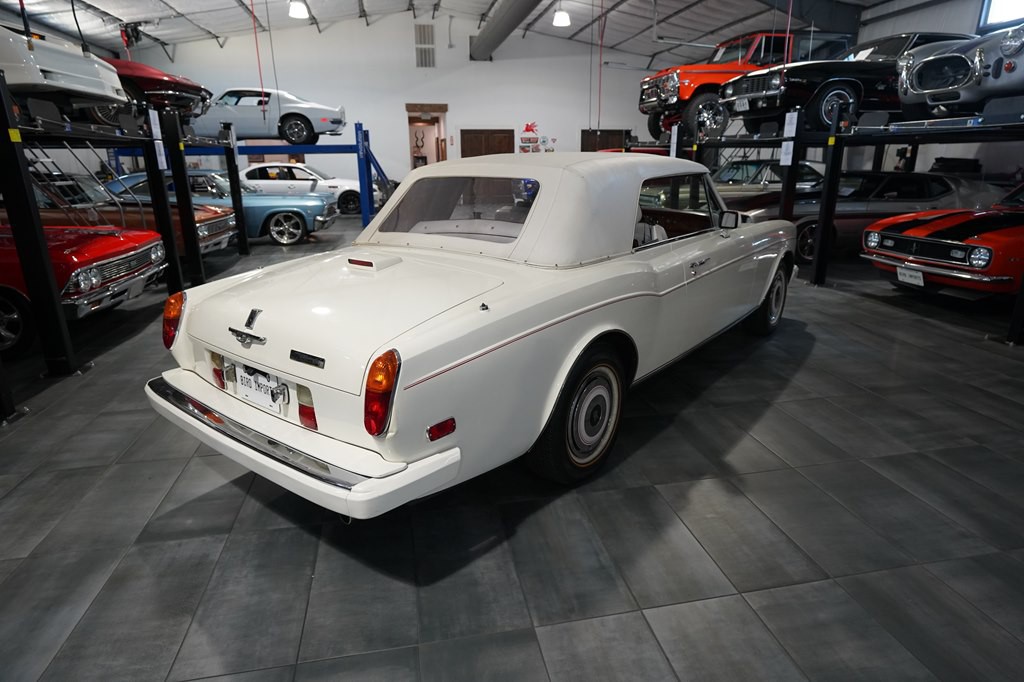1987 Rolls-Royce Corniche Image 6