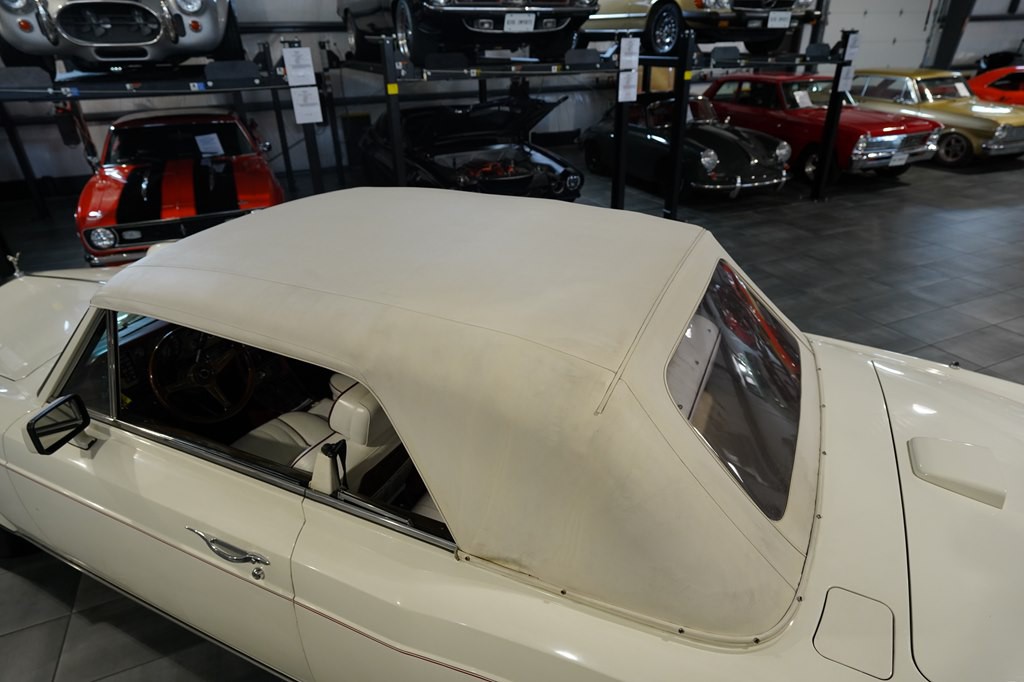 1987 Rolls-Royce Corniche Image 11