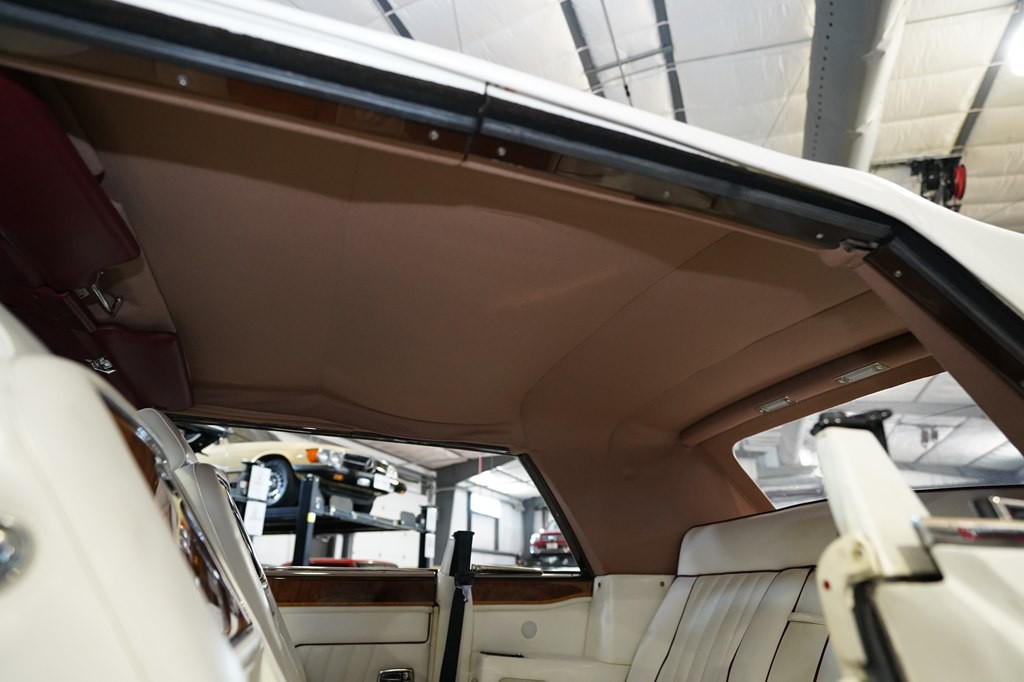 1987 Rolls-Royce Corniche Image 13