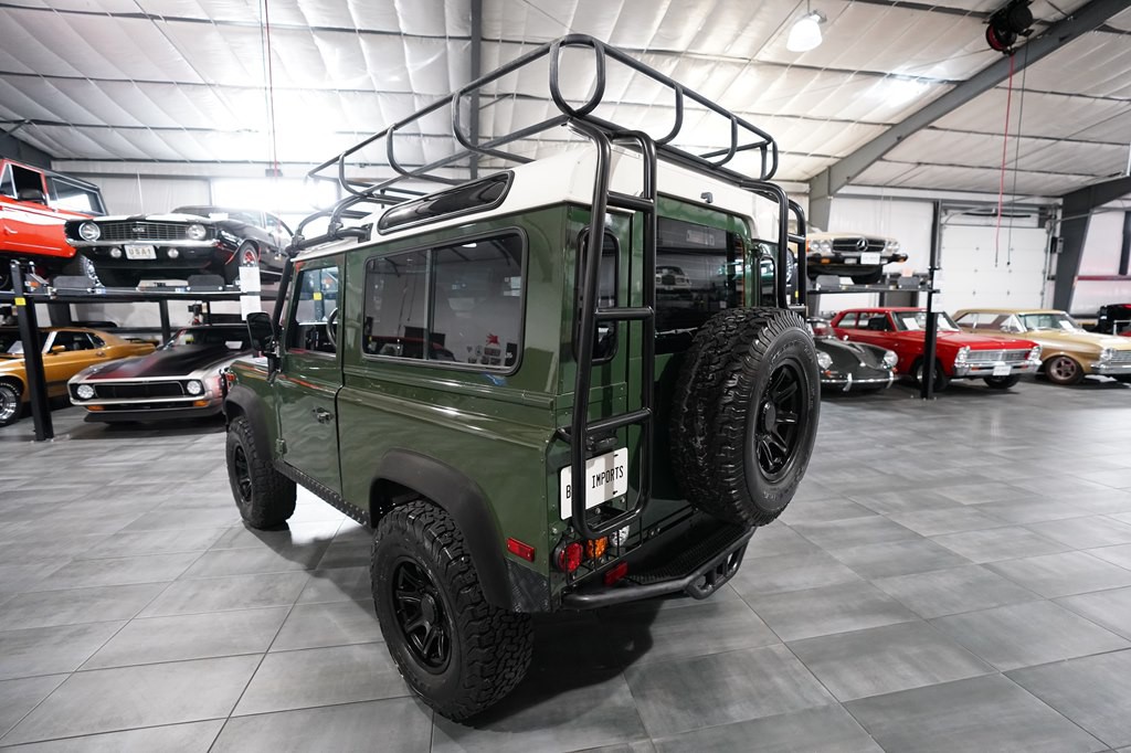 1997 Land Rover Defender Image 4