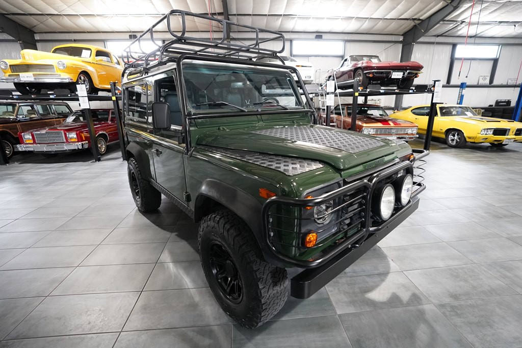 1997 Land Rover Defender Image 8