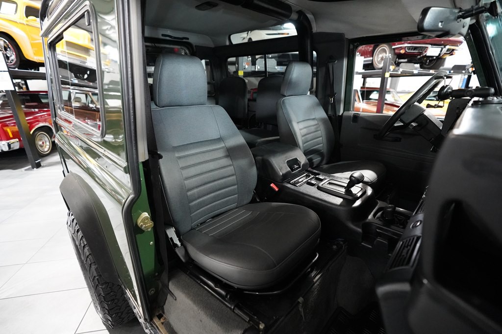 1997 Land Rover Defender Image 20