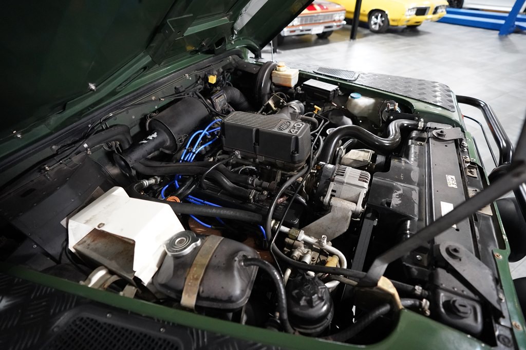 1997 Land Rover Defender Image 31