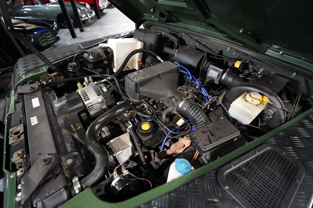 1997 Land Rover Defender Image 32