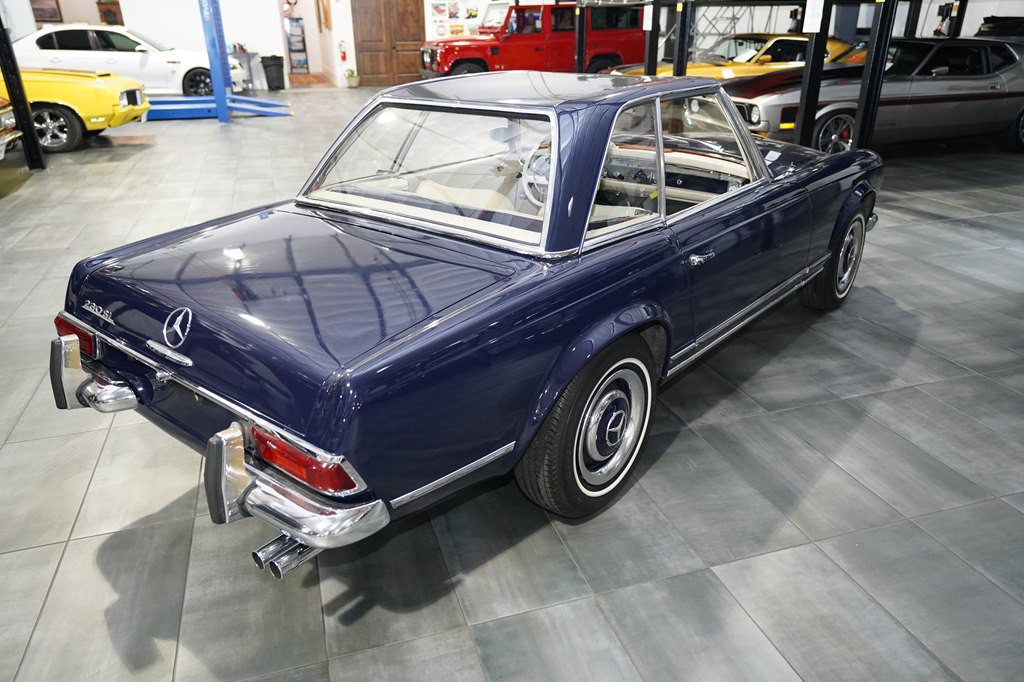 1966 Mercedes-Benz 230 SL Image 6