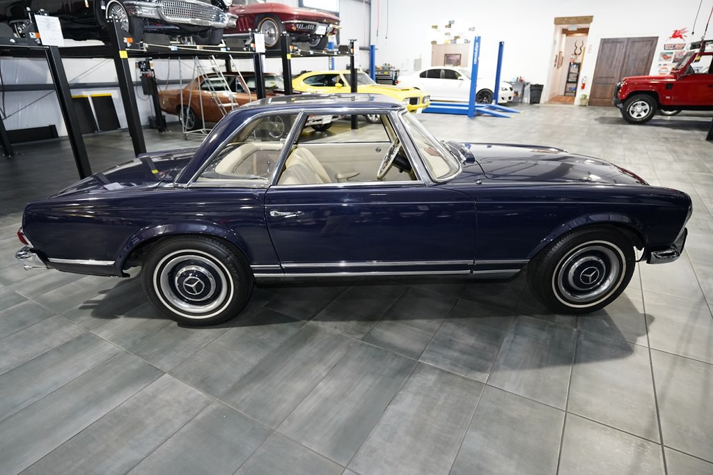 1966 Mercedes-Benz 230 SL Image 7