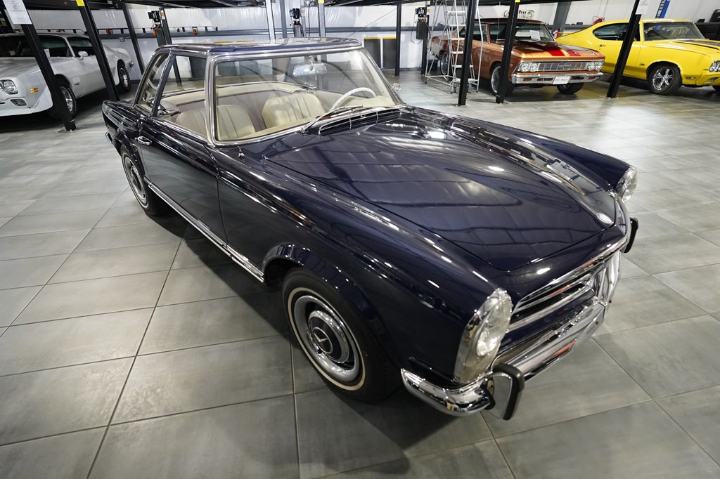 1966 Mercedes-Benz 230 SL Image 8