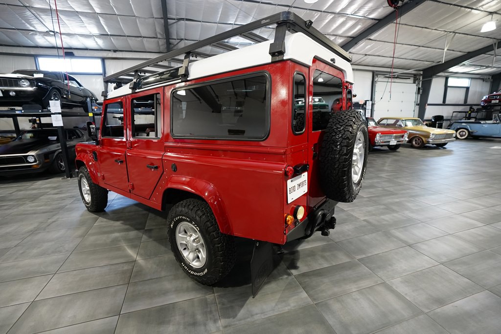 1993 Land Rover Defender Image 4