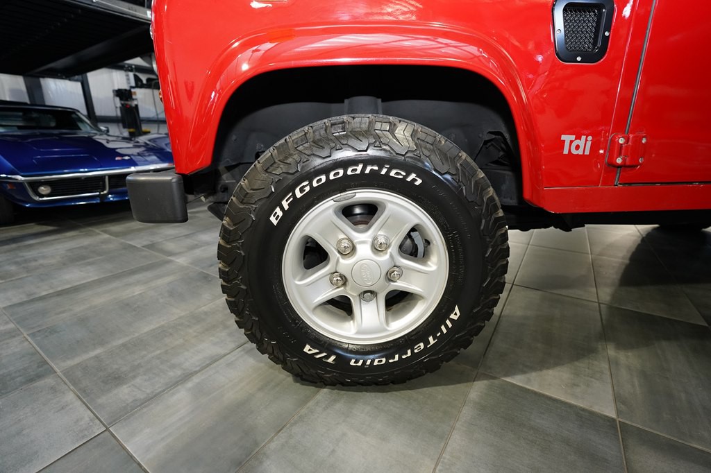 1993 Land Rover Defender Image 10