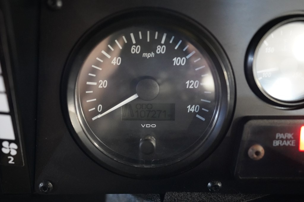 1993 Land Rover Defender Image 17