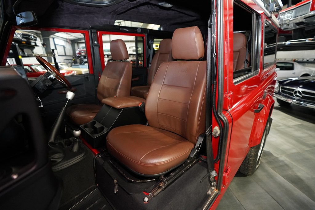 1993 Land Rover Defender Image 21