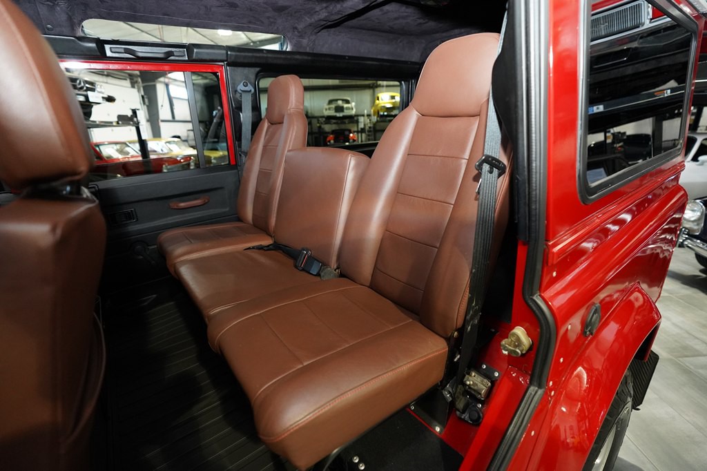 1993 Land Rover Defender Image 22