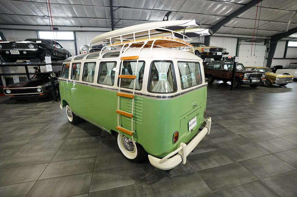 1966 Volkswagen Microbus Image 4