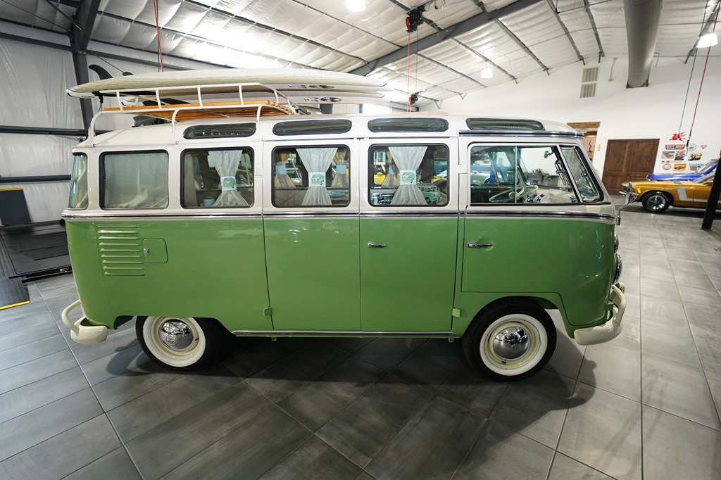 1966 Volkswagen Microbus Image 7