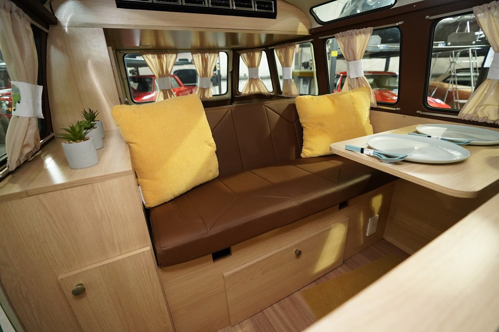 1966 Volkswagen Microbus Image 21