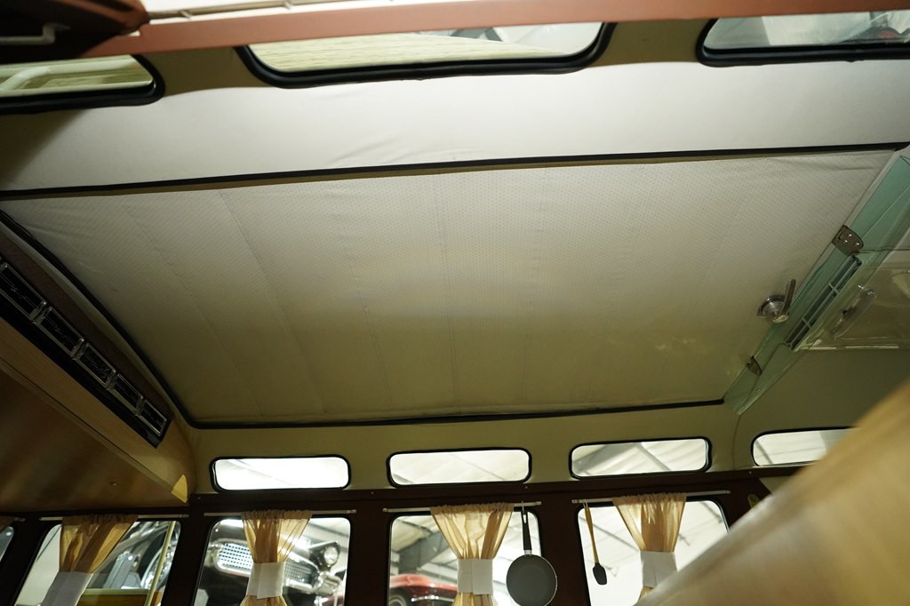 1966 Volkswagen Microbus Image 28