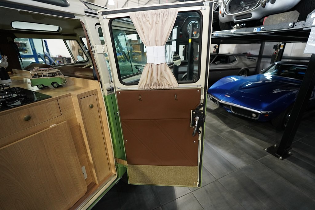 1966 Volkswagen Microbus Image 32