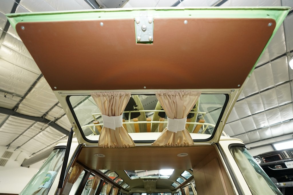 1966 Volkswagen Microbus Image 38