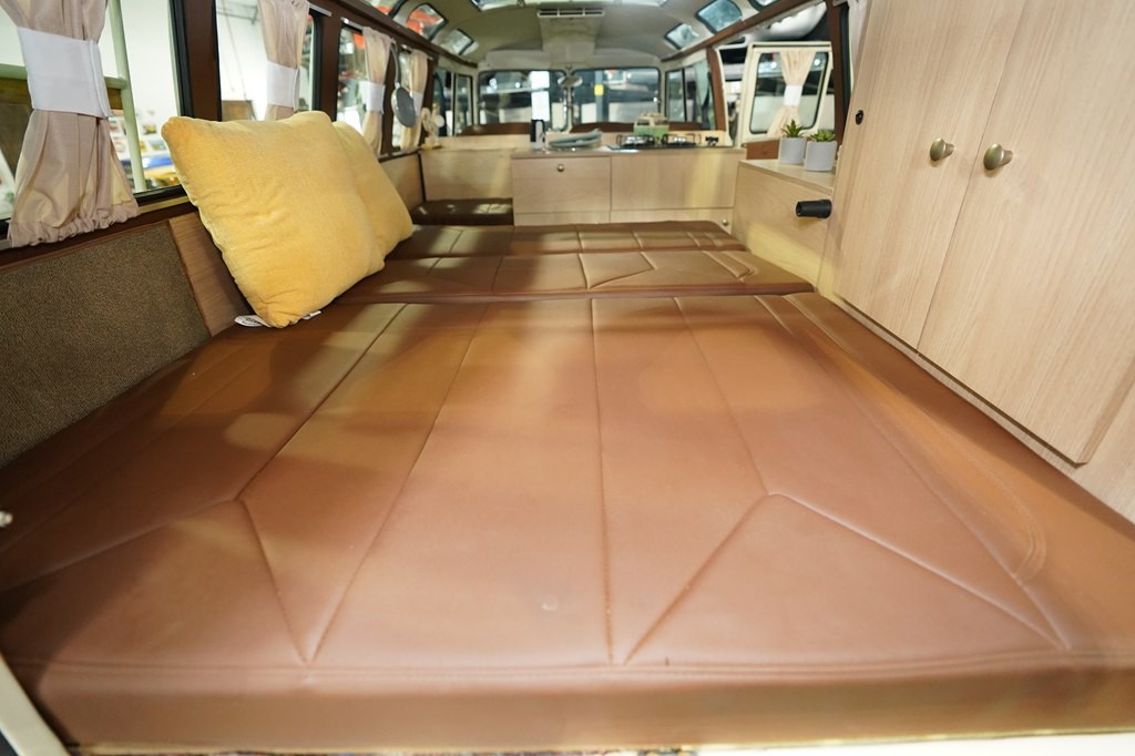1966 Volkswagen Microbus Image 40